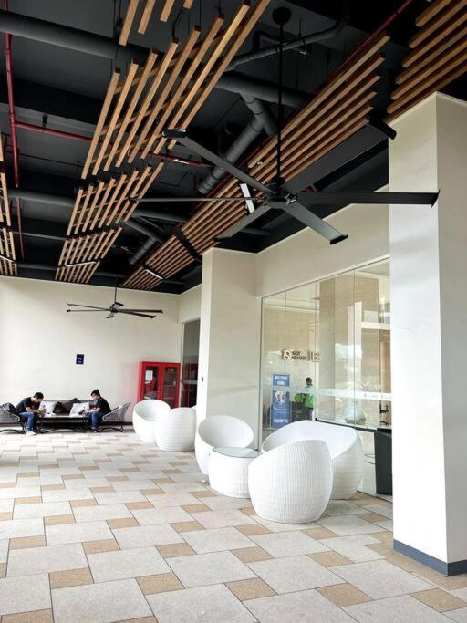 Dayinn, Skyhouse Bsd Lux And Homey Studio, Near Aeon Bsd And Ice Bsd Cilenggang Exterior foto